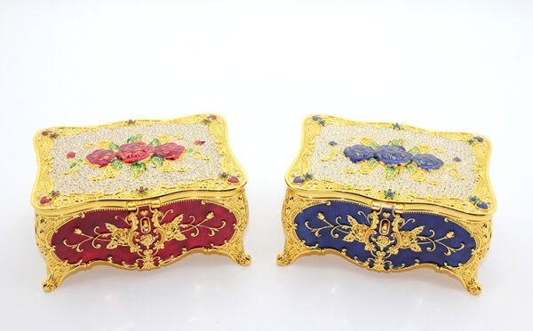 Çiçekli Metal Swarovski Taşlı Takı Kutusu