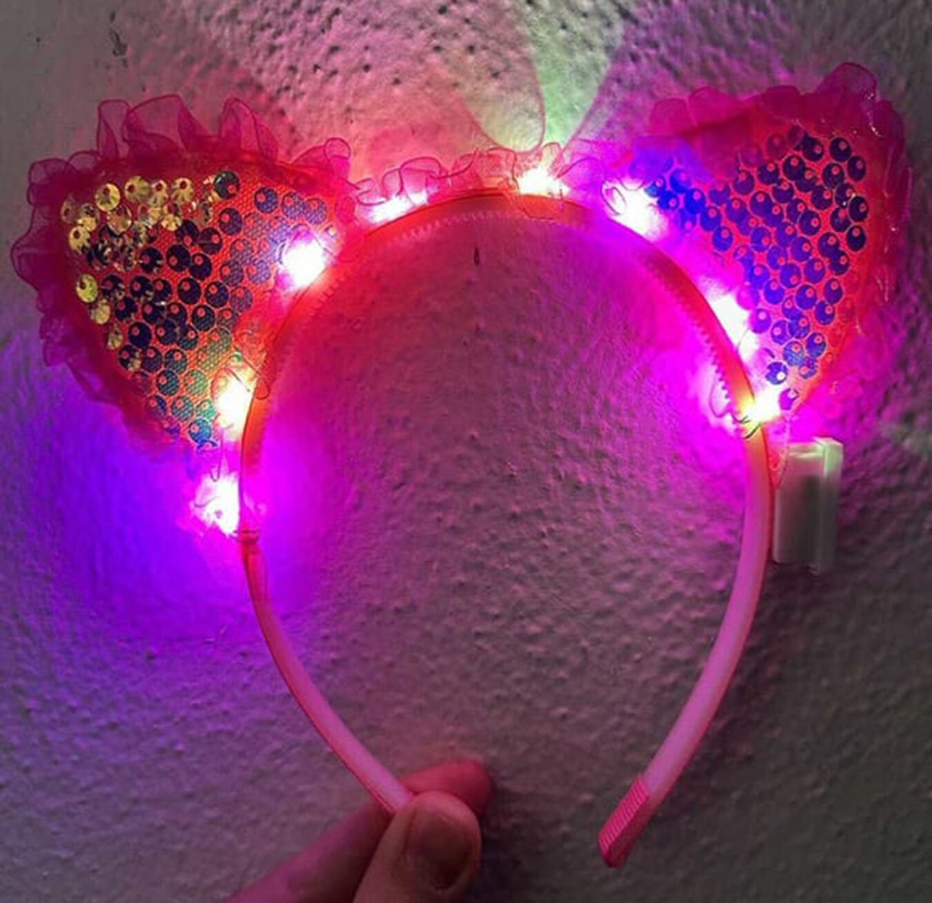 Fuşya Pullu Led Işıklı Kedi Kulak Taç