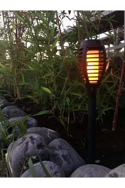 Solar Alev Efektli Bahçe Lambası